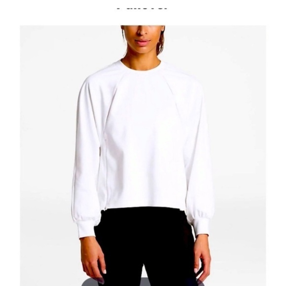 The North Face Women's Beyond The Wall Pullover Size Women’s Medium Color White